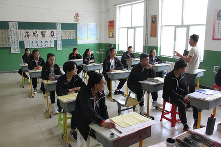西宁私立高中